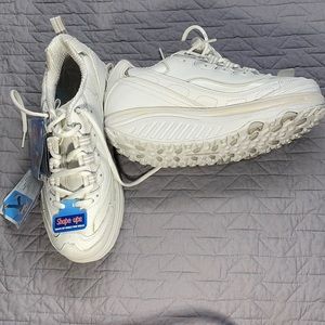 Sketchers Shape-Ups Women’s Size 7 White